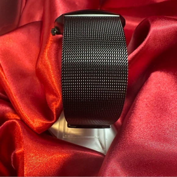 Bering Titanium Men’s Watch Black/Red Subdials 11939-229 - Picture 7 of 16